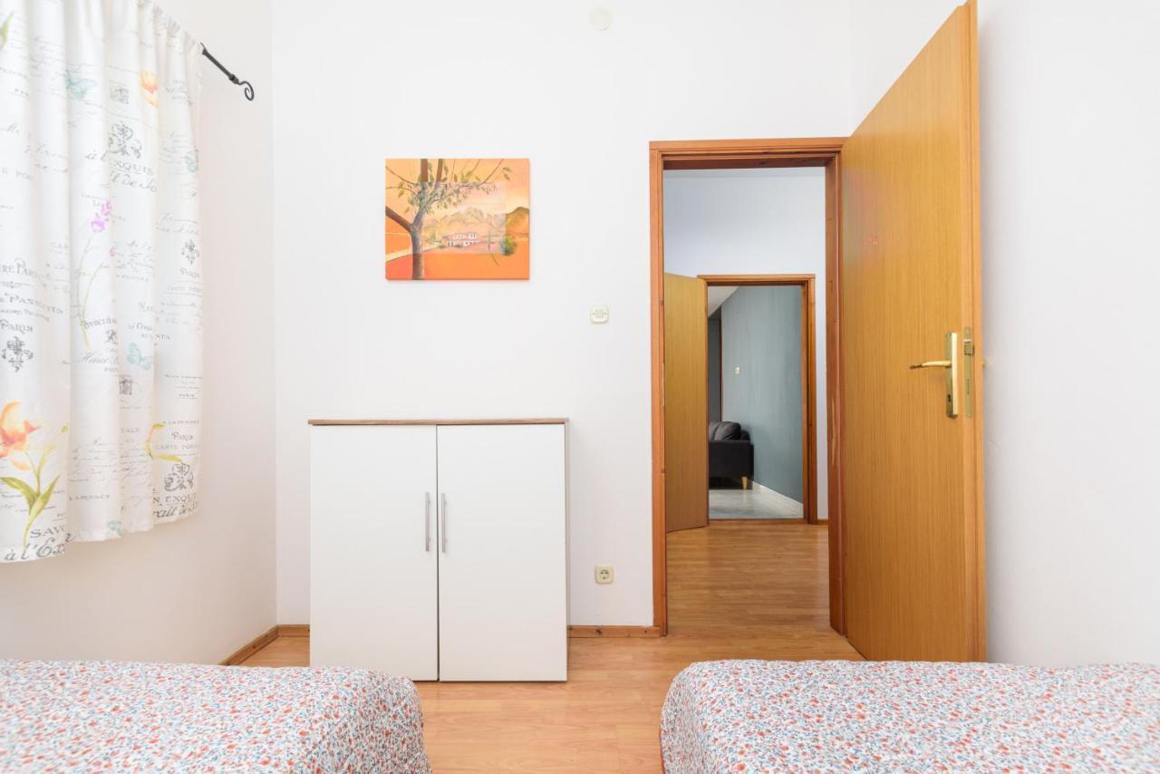 Apartment Adriana On Peaceful Location With Pool 普拉 外观 照片
